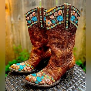 Old Gringo | Floral Embroidered Cowboy Boots 9B